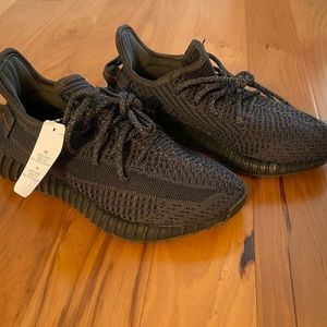 Adidas | Yeezy Boost 350 V2 Sneakers NEW!!!